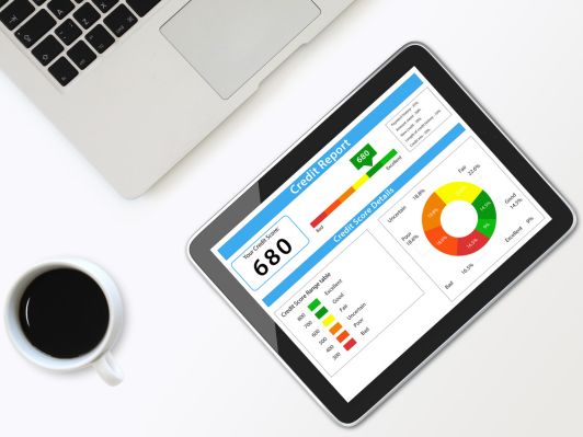 How to build a good credit history at 18